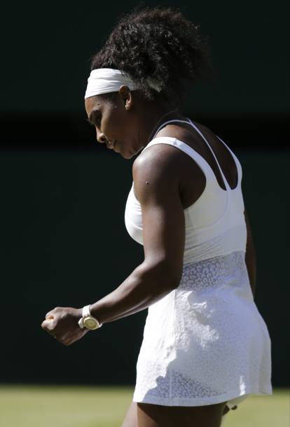 Serena c&#39;! Per l&#39;ottava volta  in finale a Wimbledon e la sua caccia al terzo Slam nel 2015 vola: Sharapova matata. Ap